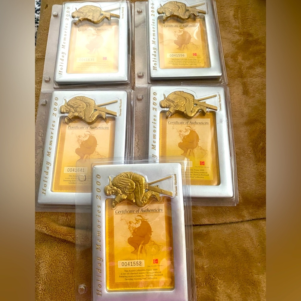 Holiday Memories 2000 Collectible Plaques